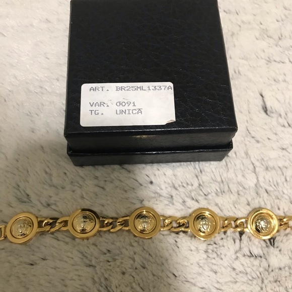 Stunning Authentic Versace gold bracelet - Picture 3 of 16
